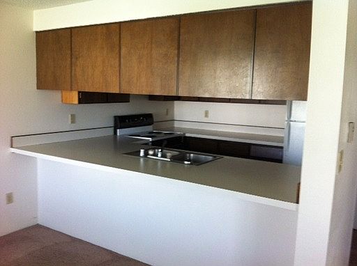 4th image of 1217 W Cascade Ave