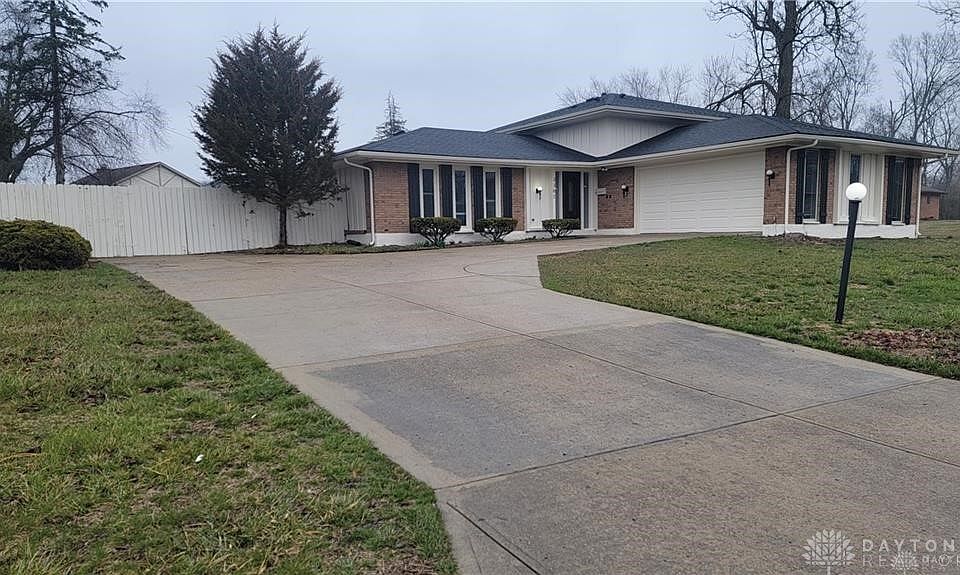 1st image of 3301 Highcrest Ct