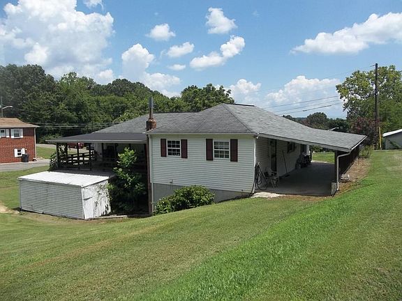 3rd image of 2301 Snowood Dr