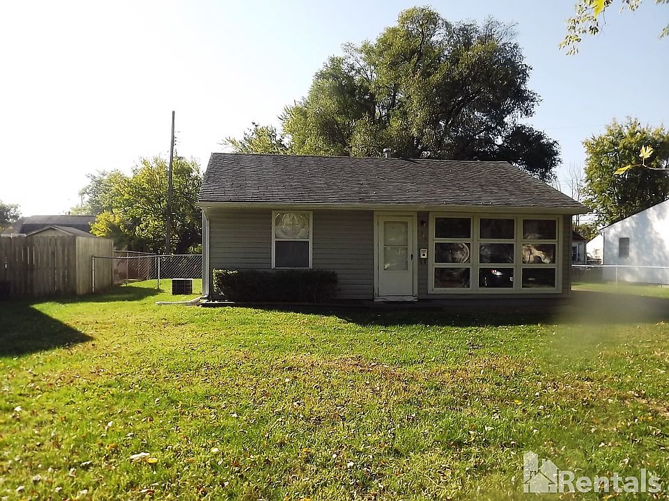 1st image of 4649 Langley Ave