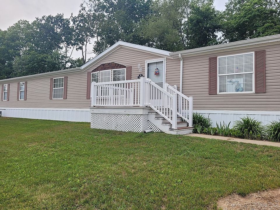 1st image of 3511 Cloverfield Dr NE