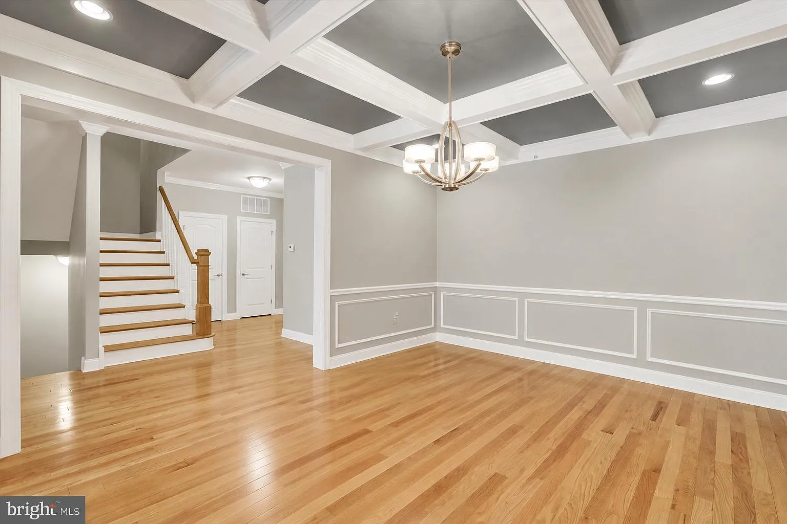 3 bed, 3.5 bath, 3762 sqft, $4,100 — Photo 4