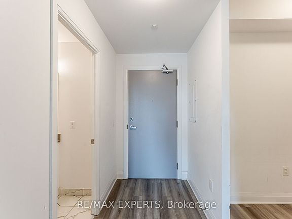 3rd image of 3220 Sheppard Ave E #216