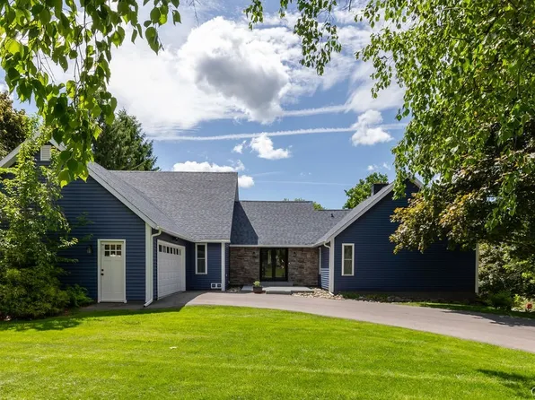 8220 Penstock Way, Manlius, NY 13104