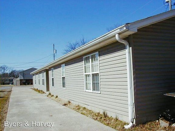 2nd image of 209 Lexington Dr APT 3