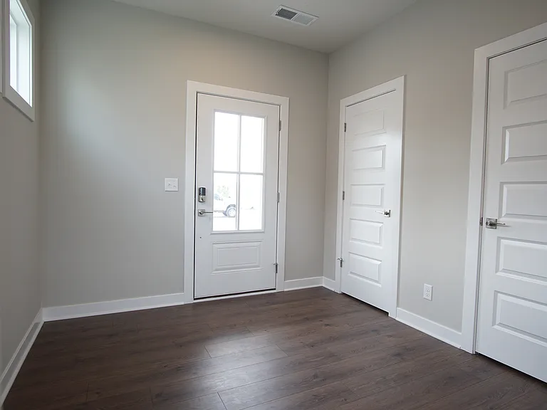 4852 White Chapel Dr — Photo 6