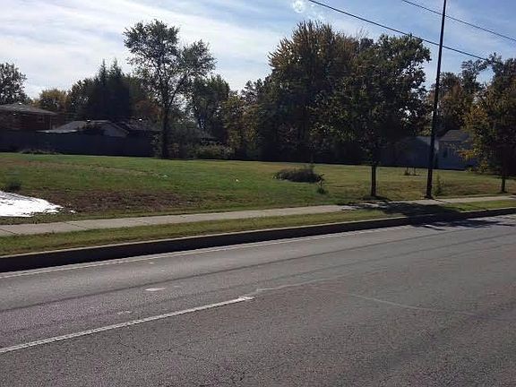 4th image of 110 W Lewis And Clark Pkwy