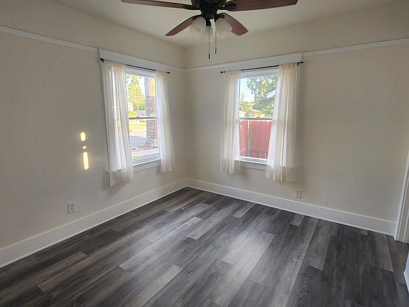 2nd image of 203 N Canyon Blvd