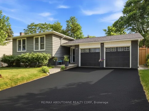2501 Yarmouth Cres, Oakville, ON L6L 2M9