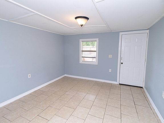 3rd image of 25128 Faraway Ln