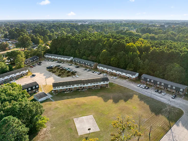 Camden Place Apartments — Photo 34