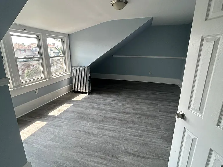 271 Seymour Ave #1 — Photo 3