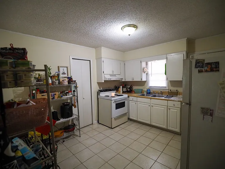 505 Old Central Rd — Photo 8
