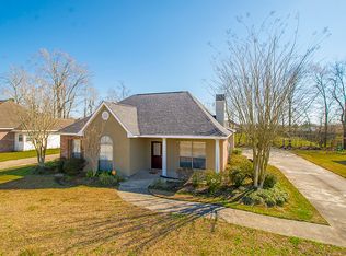 17330 E Autumn Dr, Prairieville, LA 70769