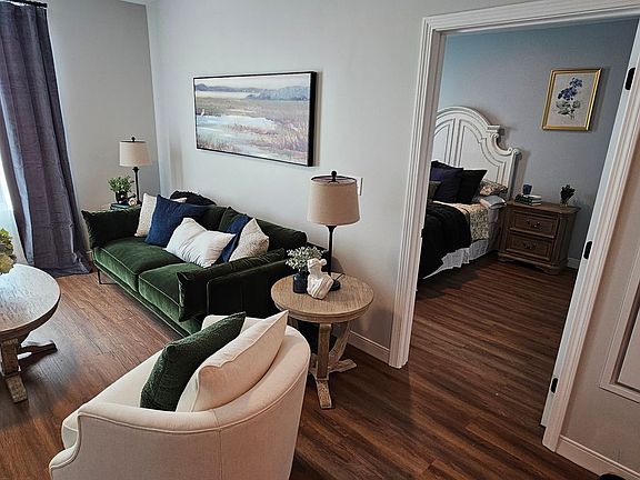 4th image of 22 W Green St #105