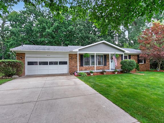 3rd image of 2543 Tricia Dr