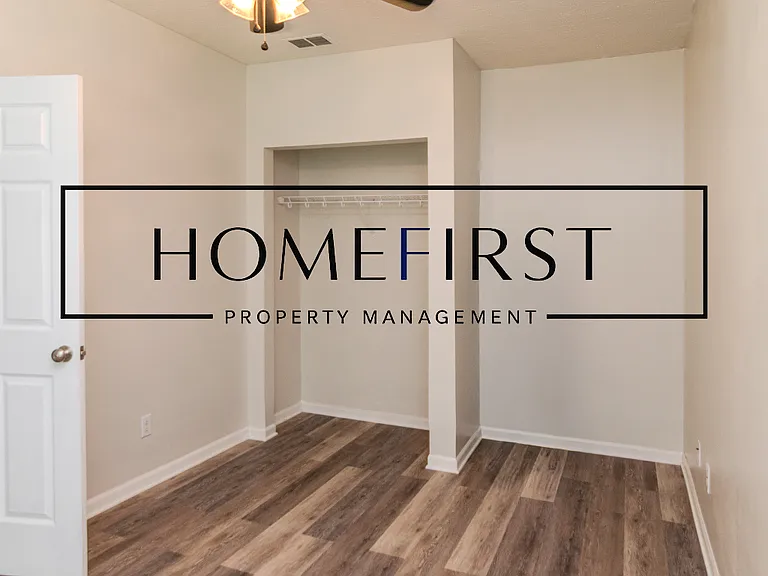 112 Newport Ln — Photo 33