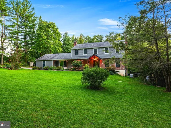 9 Old Covered Bridge Rd, Newtown Square, PA 19073
