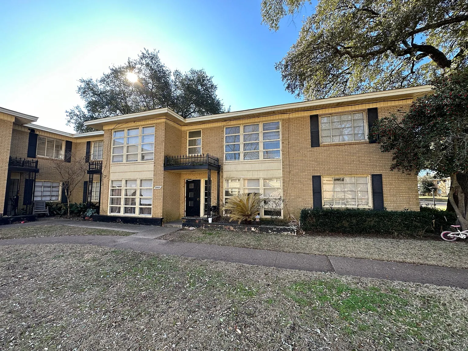 2 bed, 960 sqft, $850 — Photo 1