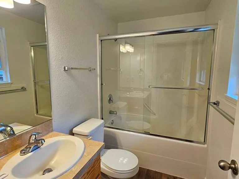 885 Creek Ct NW — Photo 12
