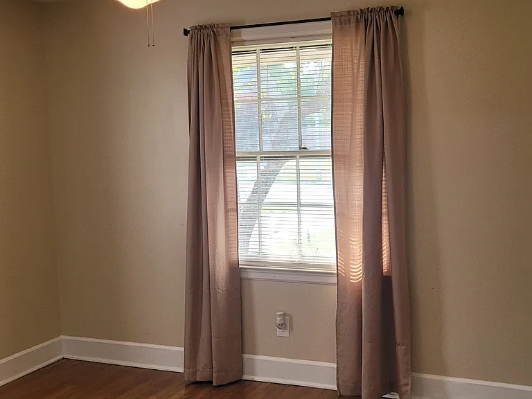 Taylor Dr — Photo 13