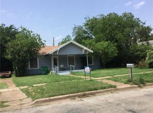 704 W Elm St, Olney, TX 76374