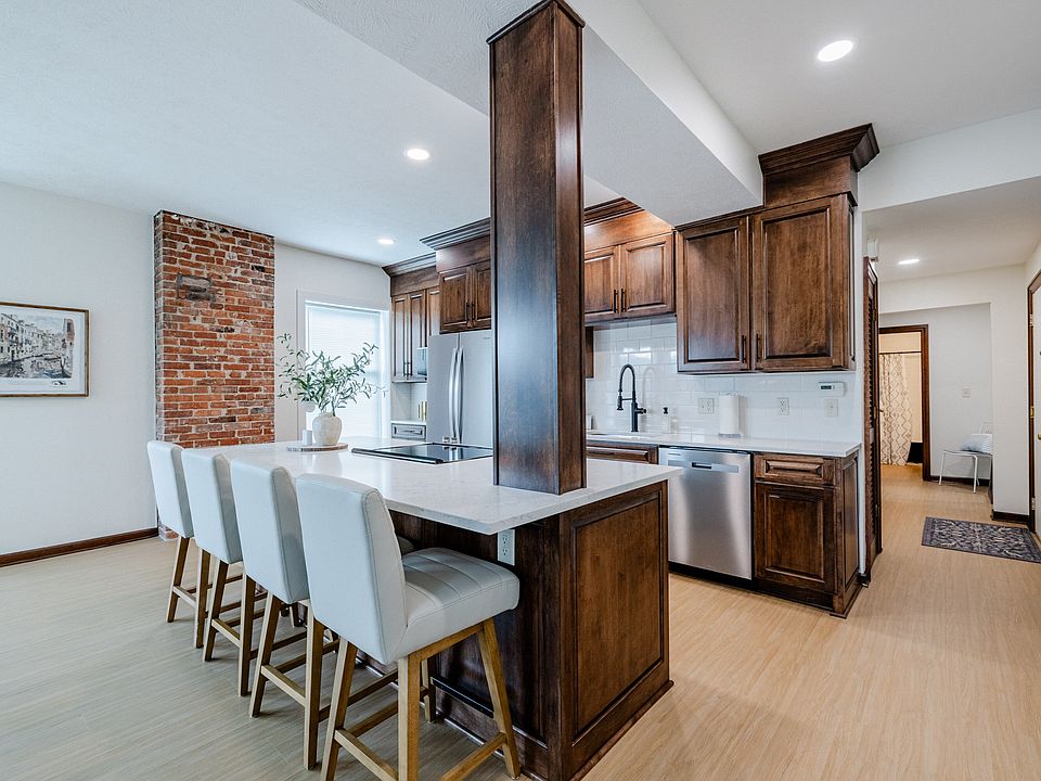 1st image of 643 S 11th St #3