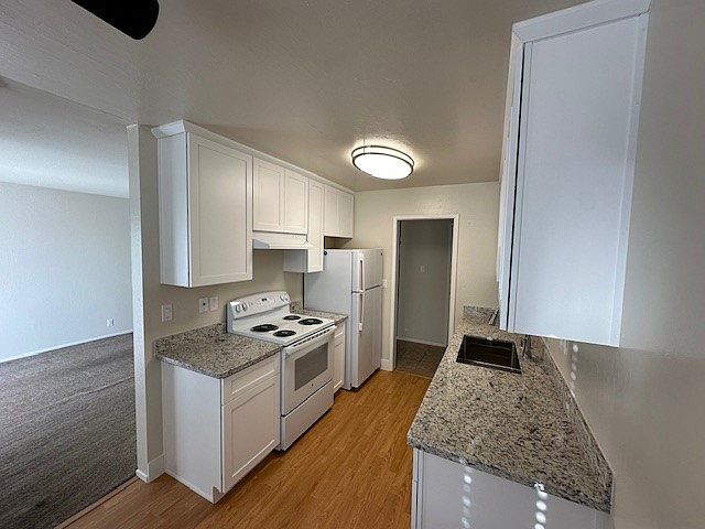 Kitchen has been remodel. Cabinets and countertops are brand new.