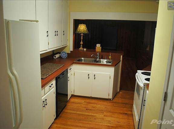 Kitchen with all appliances