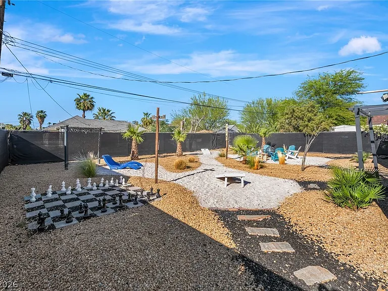1021 Griffith Ave — Photo 18