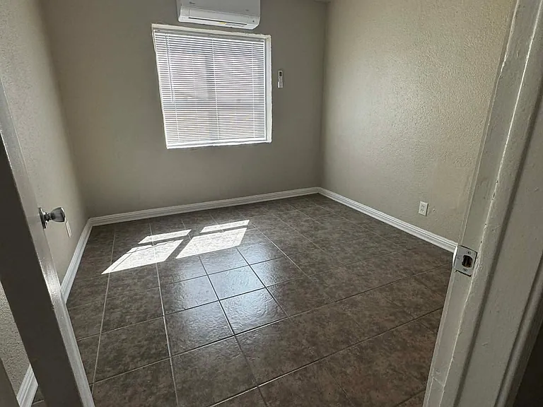817 Stewart Ave #1 — Photo 4