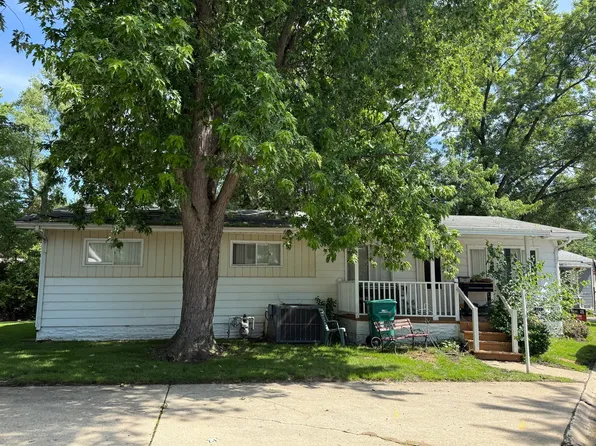 224 Big Peninsula Rd, Elgin, IL 60123