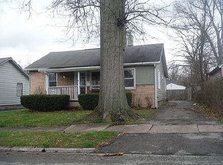 2nd image of 830 Griffin St