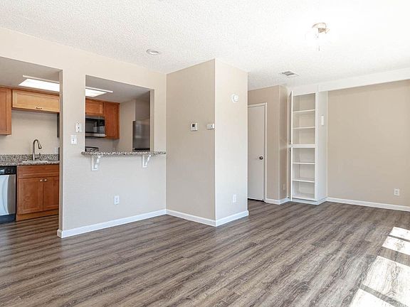 2nd image of 3701 Colonial Dr #76