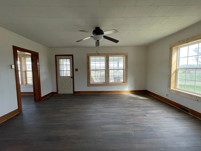 555 Hopewell Rd — Photo 6