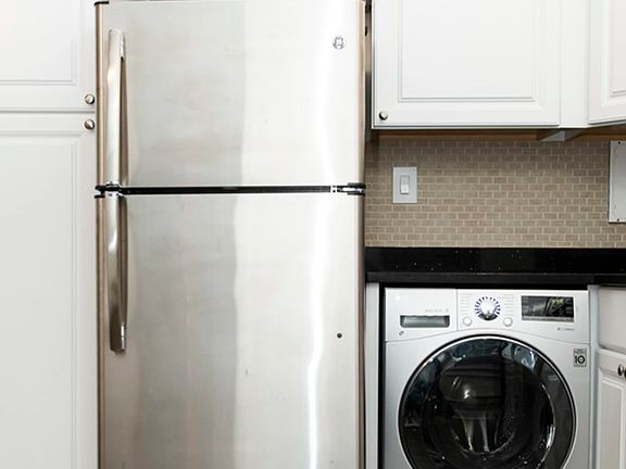 4th image of 3345 N Marshfield Ave APT 207