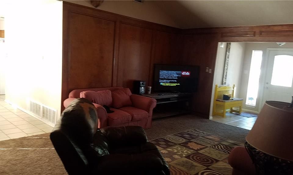 2nd image of 204 Southland Dr