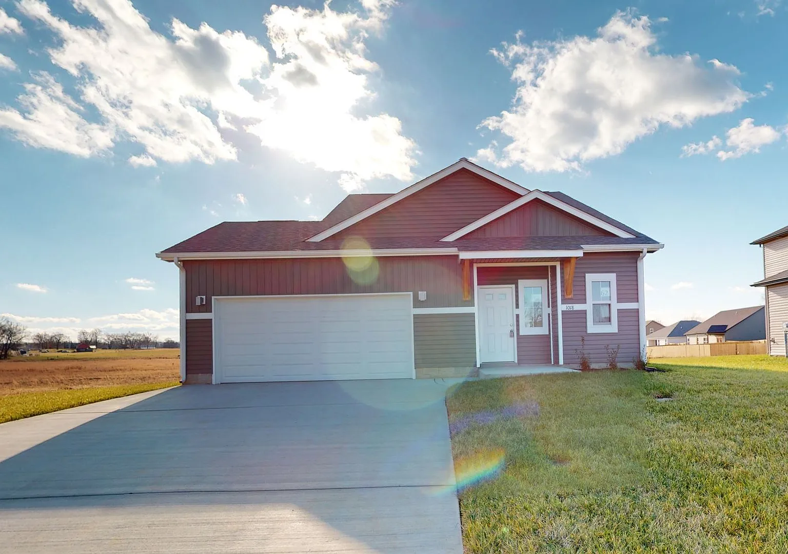 Modern Comfort, Great Location, and Pet-Friendly Living — Photo 1