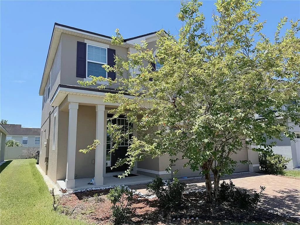 4 bed, 2.5 bath, 1860 sqft, $2,700 — Photo 3