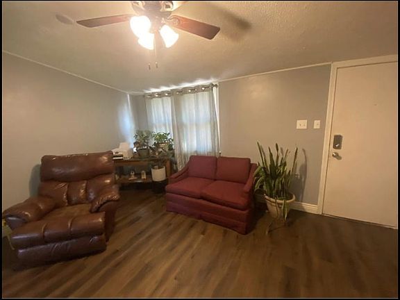 5th image of 436 Jefferson St