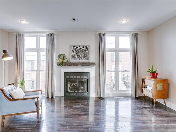 3rd image of 2941 Grand Ave