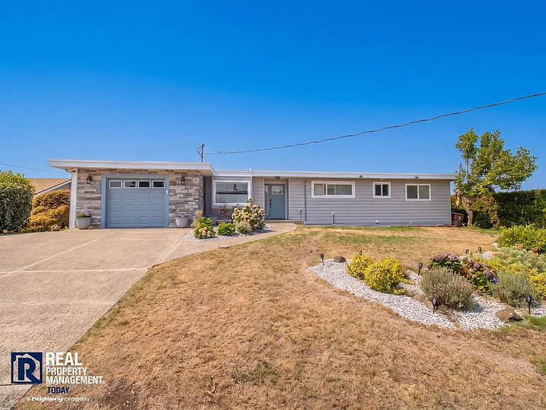 1726 N Jackson Ave — Photo 3