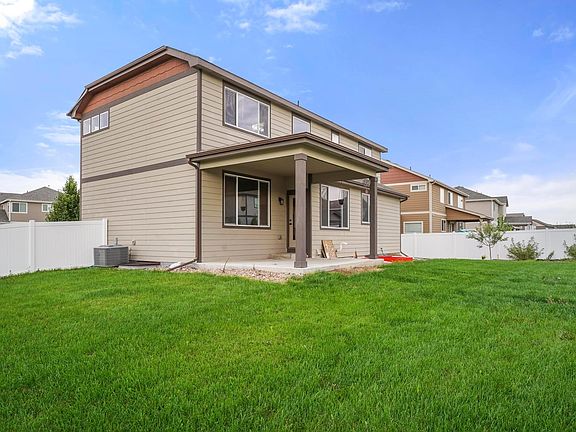 5th image of 427 Ptarmigan St