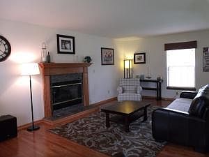 5th image of 2714 Brighton Dr