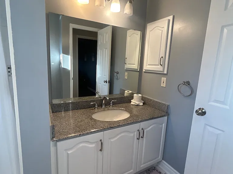 451 Traviss Dr — Photo 7