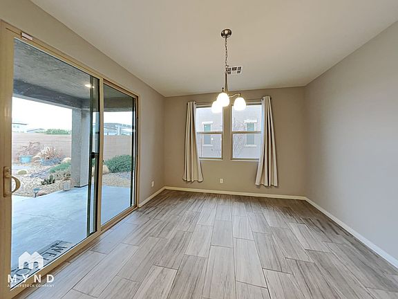 4th image of 4631 Roger River Ave