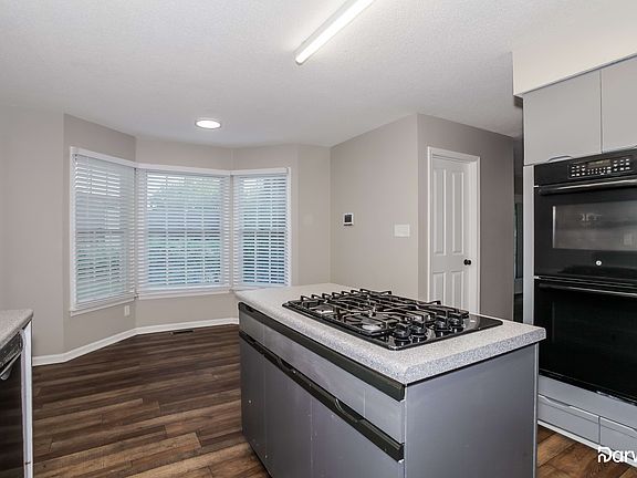 3rd image of 4504 Rosewood Ct