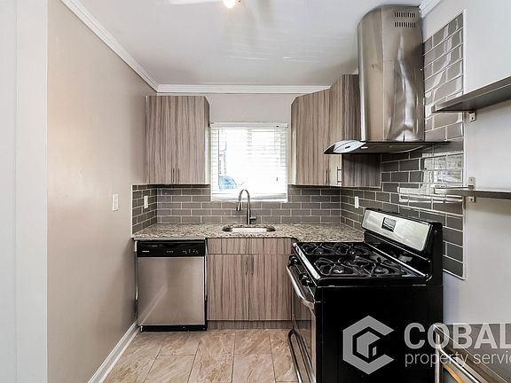 3rd image of 773 Greenwood Ave NE APT 9