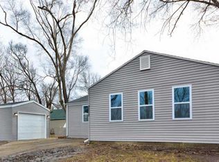 3202 10th St, Rockford, IL 61109
