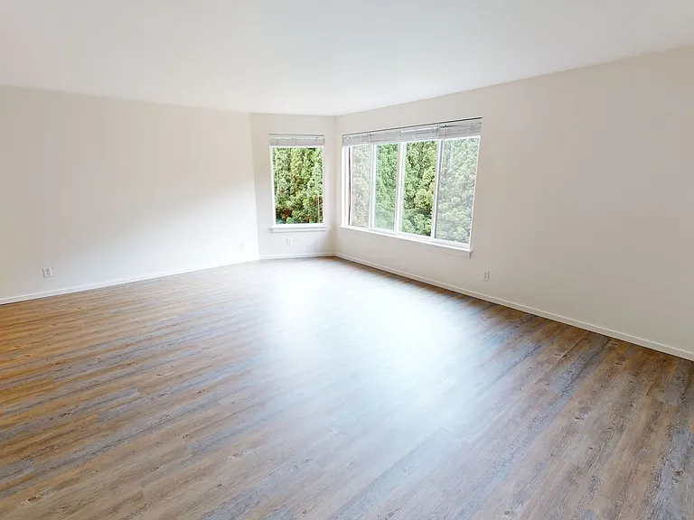Parkridge Apartments — Photo 3